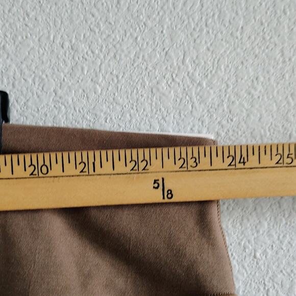 Old Navy Plus Size 4x Brown PowerChill Extra High Rise Wide Leg Crop Legging NEW - Picture 5 of 8